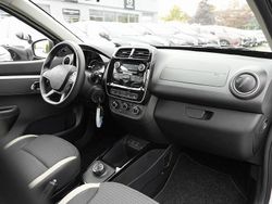 Weiß Gebraucht 2023 Dacia Spring Essentiel Kleinwagen | 12.270 € (Fairer Preis)