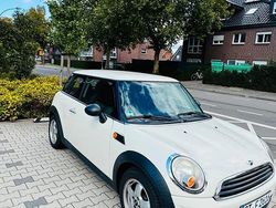 Weiß Gebraucht 2009 Mini Cooper Coupé Coupé | 2.650 €