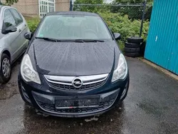 Schwarz Gebraucht 2012 Opel Corsa Color Edition Kleinwagen | 2.000 € (Superpreis)