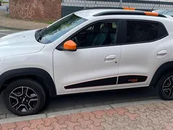 Weiß Gebraucht 2023 Dacia Spring Essentiel Kleinwagen | 9.500 € (Guter Preis)