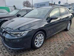 Grau Gebraucht 2022 VW Golf VIII Life Kombi | 17.998 € (Guter Preis)