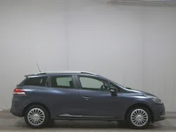 Grau Gebraucht 2020 Renault Clio V Limousine | 8.380 € (Guter Preis)