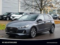 Grau Gebraucht 2018 Hyundai i30 Trend Limousine | 12.399 € (Fairer Preis)