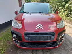 Rot Gebraucht 2011 Citroën C3 Picasso Van / Kleinbus | 4.200 €