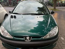 Grün Gebraucht 2005 Peugeot 206 Kombi | 650 € (Guter Preis)