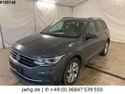 Grau Gebraucht 2022 VW Tiguan Life SUV | 23.990 € (Fairer Preis)