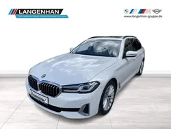 Weiß Gebraucht 2021 BMW 530 Luxury Line Kombi | 41.915 € (Teuer)