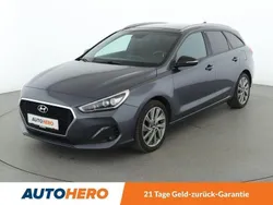 Grau Gebraucht 2018 Hyundai i30 Passion Plus Kombi | 14.960 € (Fairer Preis)