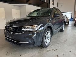 Grau Gebraucht 2022 VW Tiguan Life SUV | 24.450 € (Guter Preis)