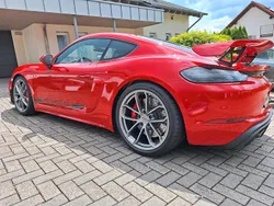 Rot Gebraucht 2022 Porsche 718 Cayman GT4 Chrono Coupé | 114.900 € (Fairer Preis)
