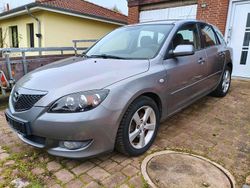 Grau Gebraucht 2006 Mazda 3 Limousine | 2.790 € (Fairer Preis)
