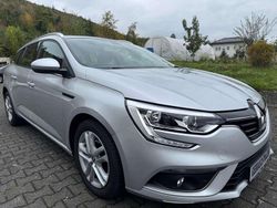 Grau Gebraucht 2020 Renault Mégane GrandTour Business Kombi | 15.950 € (Fairer Preis)