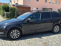 Schwarz Gebraucht 2019 Skoda Octavia Active Kombi | 11.300 € (Guter Preis)