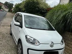 Weiß Gebraucht 2015 VW up! Kleinwagen | 7.900 € (Teuer)