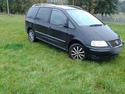 Schwarz Gebraucht 2005 VW Sharan Van / Kleinbus | 1.800 €