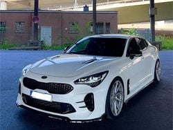 Weiß Gebraucht 2017 Kia Stinger Kleinwagen | 26.800 € (Fairer Preis)