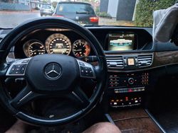 Silber Gebraucht 2015 Mercedes E220 Limousine | 18.500 € (Fairer Preis)