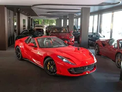 Rot Gebraucht 2022 Ferrari 812 Cabrio | 476.000 € (Fairer Preis)