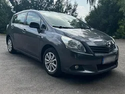 Grau Gebraucht 2011 Toyota Verso Van / Kleinbus | 8.500 € (Etwas zu teuer)