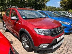 Weinrot Gebraucht 2019 Dacia Sandero Essentiel Kleinwagen | 10.990 € (Etwas zu teuer)