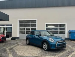 Island blue metallic Gebraucht 2021 Mini ONE Classic Kleinwagen | 19.990 € (Etwas zu teuer)
