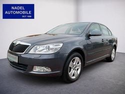 Grau Gebraucht 2011 Skoda Octavia Elegance Limousine | 7.990 € (Fairer Preis)