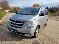 Grau Gebraucht 2011 Hyundai H-1 Van / Kleinbus | 9.000 € (Guter Preis)