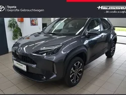 Marlingrau metallic Neu 2025 Toyota Yaris Cross SUV | 31.640 €