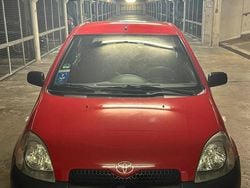 Rot Gebraucht 2001 Toyota Yaris Kleinwagen | 1.800 € (Fairer Preis)