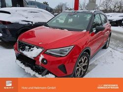 Reinrot/ mitternachtsschwarz Gebraucht 2022 Seat Arona FR SUV | 15.990 € (Guter Preis)
