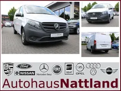 Arktikweiss Gebraucht 2022 Mercedes Vito Van / Kleinbus | 22.950 €