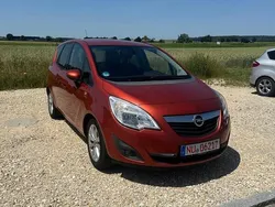 Rot Gebraucht 2013 Opel Meriva Van / Kleinbus | 3.450 € (Superpreis)