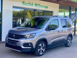 Grau Gebraucht 2021 Peugeot Rifter Allure GT-Line Van / Kleinbus | 17.000 € (Fairer Preis)