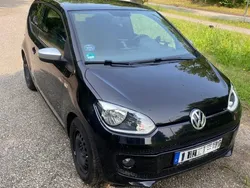 Schwarz Gebraucht 2015 VW up! CLUB Kleinwagen | 4.700 € (Fairer Preis)