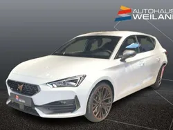 Nevada weiß metallic Gebraucht 2024 Cupra Leon VZ Limousine | 40.200 € (Fairer Preis)