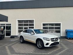Weiß Gebraucht 2017 Mercedes GLC250 AMG line SUV | 24.990 € (Teuer)