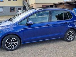 Blau Gebraucht 2018 VW Golf Sportsvan Join Van / Kleinbus | 19.999 € (Fairer Preis)