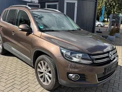Braun Gebraucht 2011 VW Tiguan Sportline SUV | 7.999 € (Guter Preis)