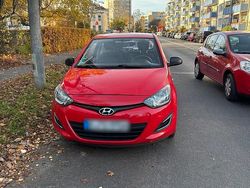 Rot Gebraucht 2012 Hyundai i20 Kleinwagen | 3.500 €