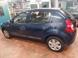 Blau Gebraucht 2009 Dacia Sandero Kleinwagen | 2.399 € (Teuer)