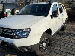 Weiß Gebraucht 2018 Dacia Duster Lauréate SUV | 9.999 € (Guter Preis)
