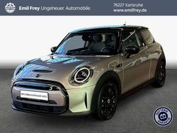 Melting silver iii metallic Gebraucht 2023 Mini Cooper SE Classic Kleinwagen | 19.760 € (Fairer Preis)