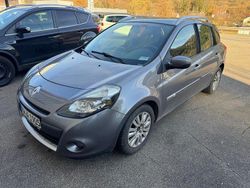 Grau Gebraucht 2010 Renault Clio II Dynamique Limousine | 1.799 € (Superpreis)