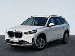 Alpinweiss (weiß) Gebraucht 2024 BMW X1 Performance SUV | 37.450 € (Guter Preis)