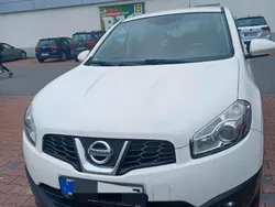 Weiß Gebraucht 2013 Nissan Qashqai SUV | 6.700 €