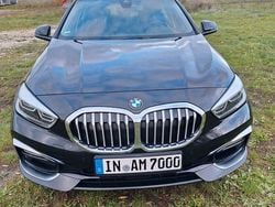 Schwarz Gebraucht 2021 BMW 120 Luxury Line Kleinwagen | 24.900 € (Fairer Preis)