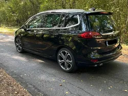 Schwarz Gebraucht 2017 Opel Zafira Tourer OPC Van / Kleinbus | 13.490 € (Fairer Preis)