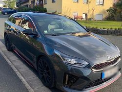 Grau Gebraucht 2021 Kia ProCeed GT Kleinwagen | 24.500 €