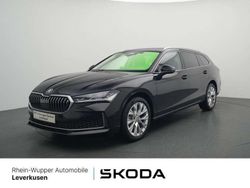 Ebonyschwarz Gebraucht 2025 Skoda Superb Selection Kombi | 43.980 €