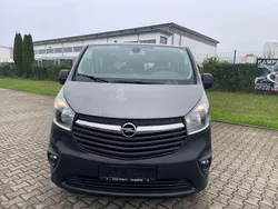 Grau Gebraucht 2016 Opel Vivaro Van | 14.999 € (Teuer)